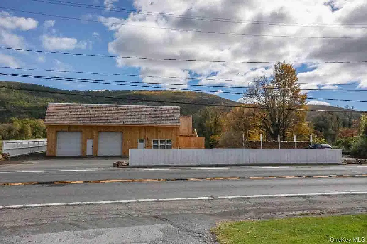 2 bed, 2.0 bath, $2,600 — Photo 1