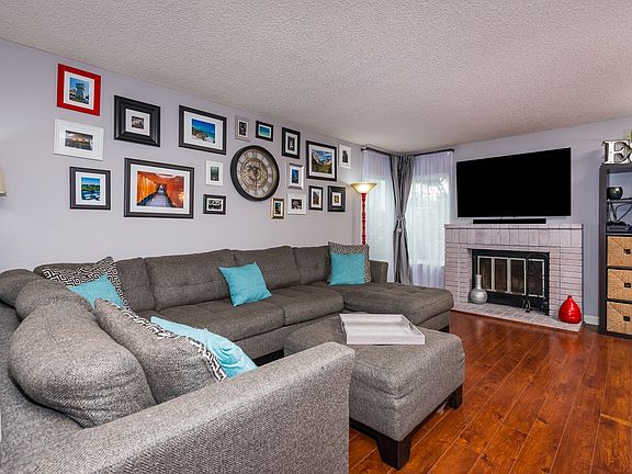5th image of 362 Windjammer Cir