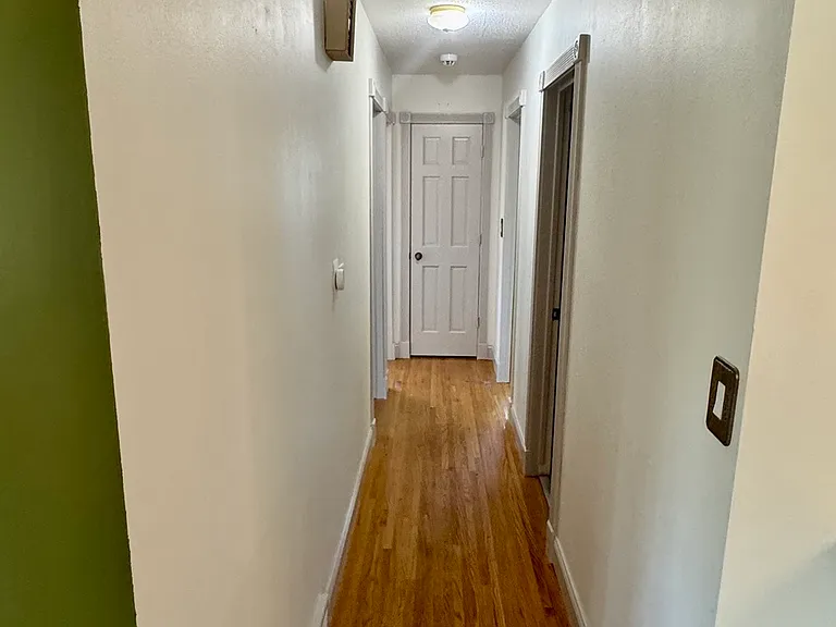 2019 Selkirk Pl — Photo 11