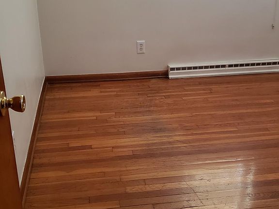 5th image of 3495 Astor Ave