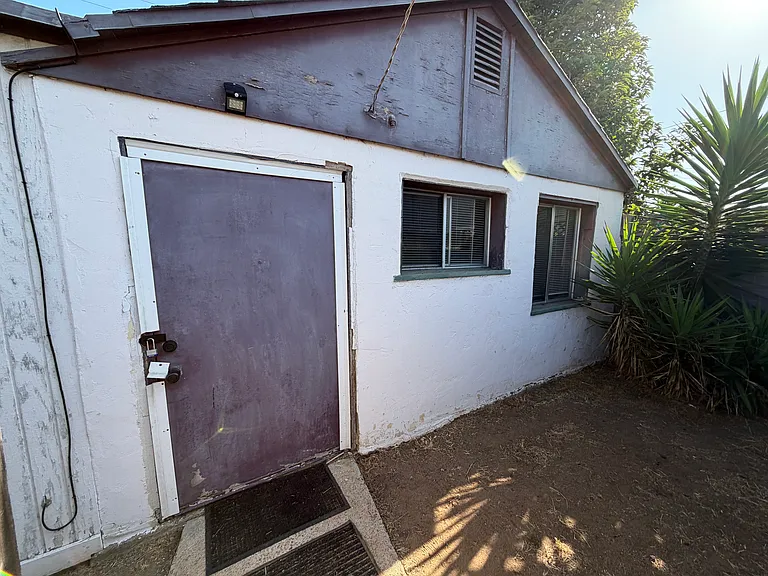 222 Elder Ave — Photo 28