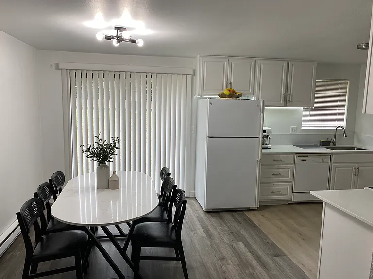 11821 Admiralty Way #1 — Photo 8