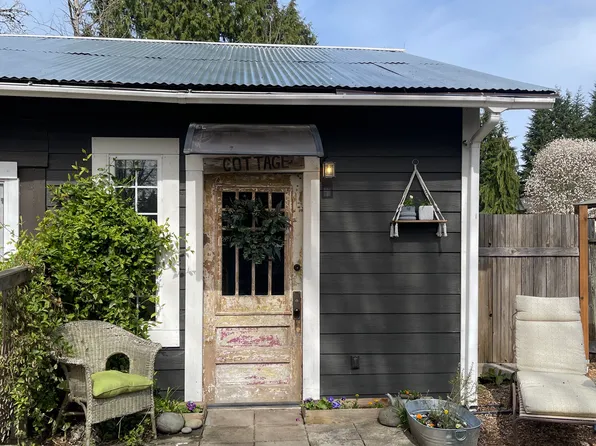 32110 NE 55th St Unit C, Carnation, WA 98014