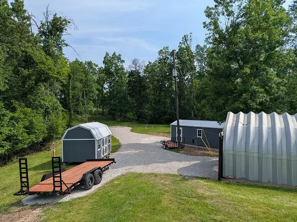 1705 Long Ridge Rd, Elkview, WV 25071