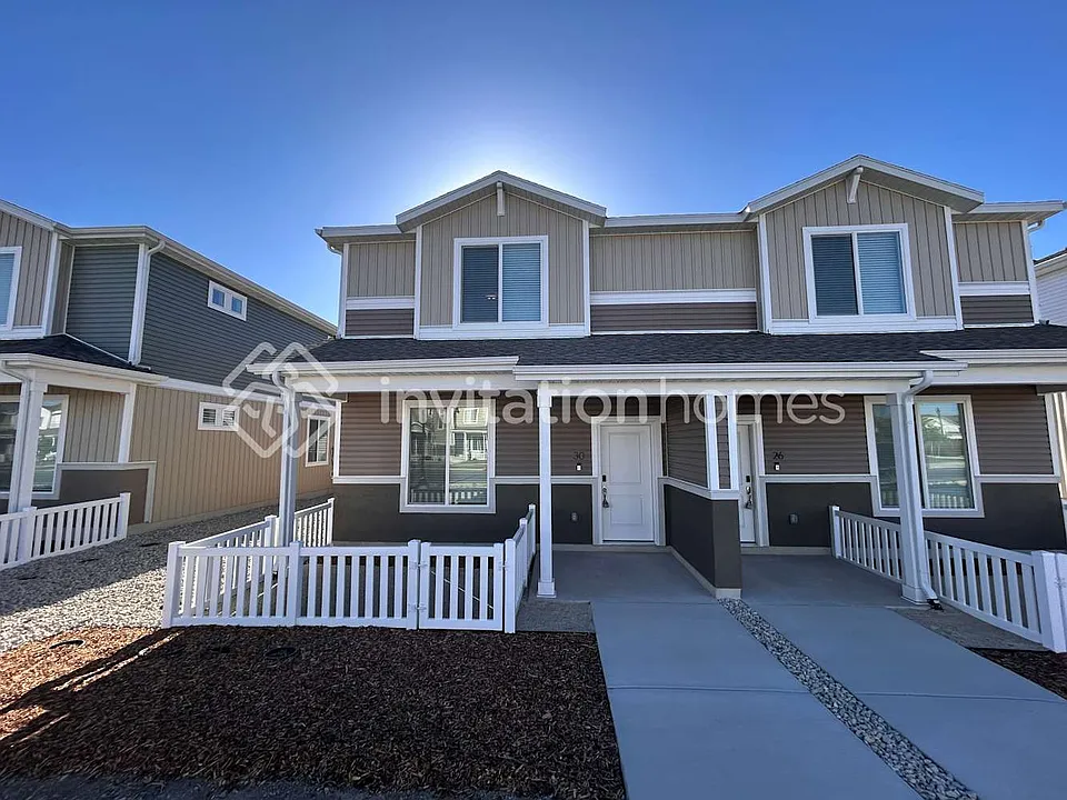 30 N Riverside Dr
