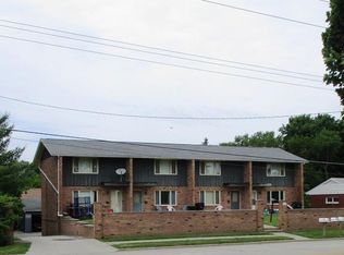 2002 E Lincoln St, Bloomington, IL 61701