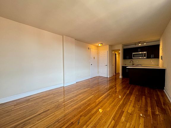 4th image of 14202 84th Dr APT 6H