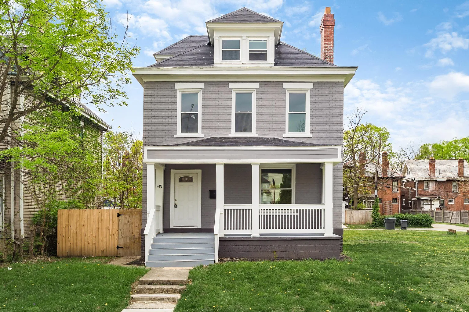 419 Stoddart Ave photo 1