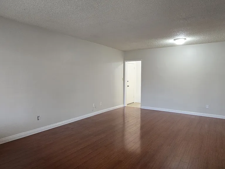 753 Southview Rd #E — Photo 5