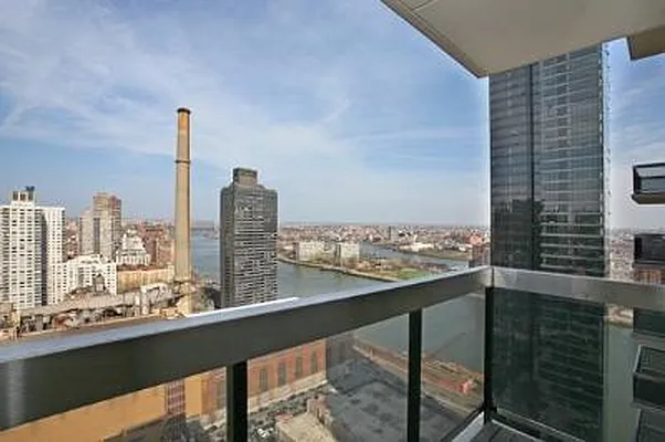 Rented by Corcoran | media 29