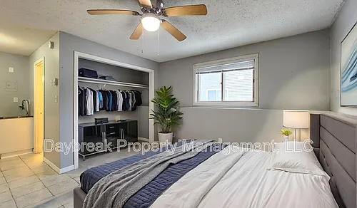 713 30th St N #4 Photo 1