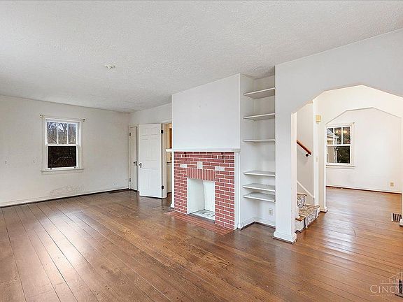 3rd image of 5998 Orchard Dr