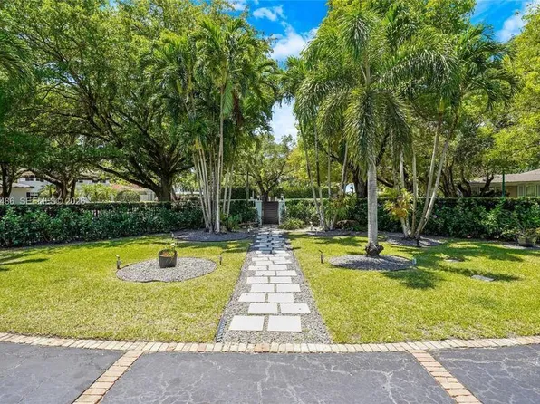 711 Sunset Rd, Coral Gables, FL 33143
