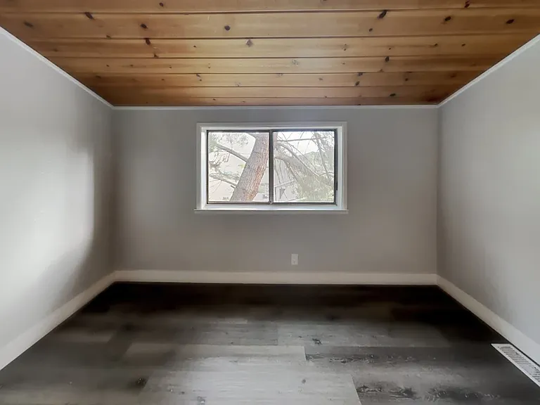 2818 Alhambra Dr — Photo 6