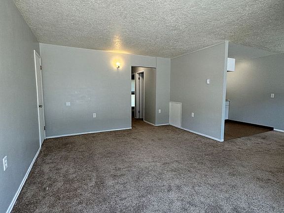 2nd image of 1700 E 9th St APT 3