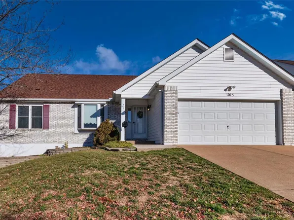 1015 Cantebury Cir, Imperial, MO 63052