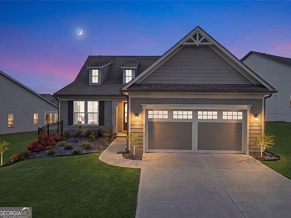 3rd image of 320 Salton Way