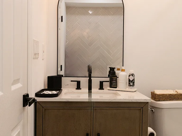 2713 Rogan Rd — Photo 14