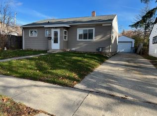 5528 N Strathmore Ave, Milwaukee, WI 53218