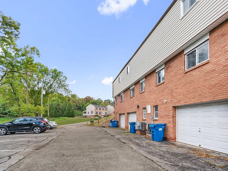 Baldwin Cathell Townhouses — Photo 54