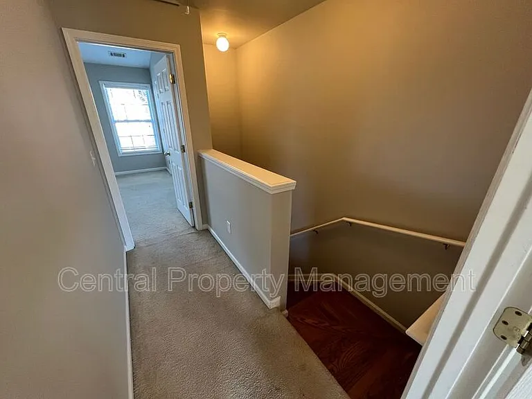 104 Chalet Pl — Photo 16