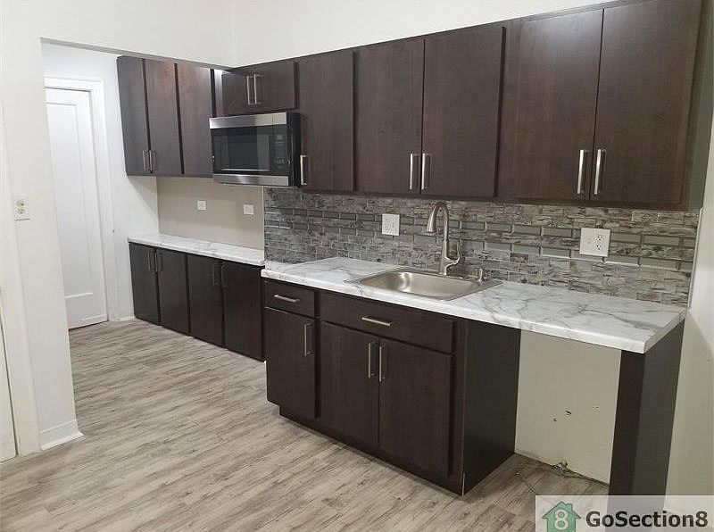 1st image of 6829 S Paxton Ave #2