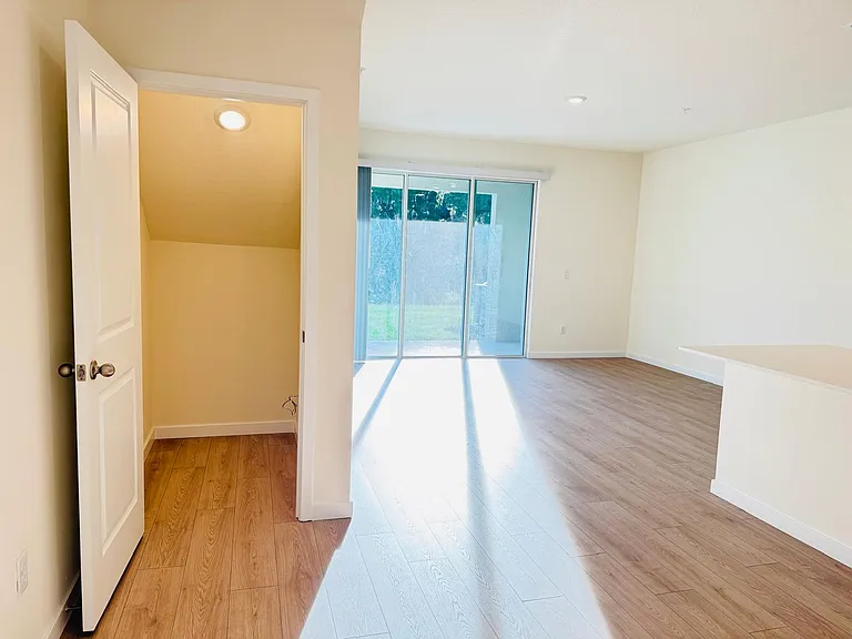 3474 Chroma St — Photo 9