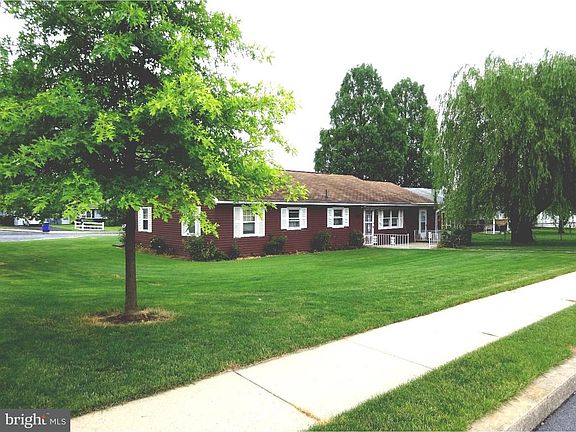 2nd image of 430 Good Ave