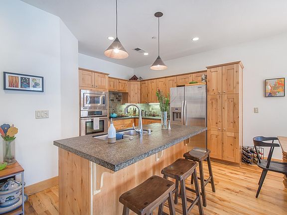 2nd image of 10183 Palisades Dr Unit 1