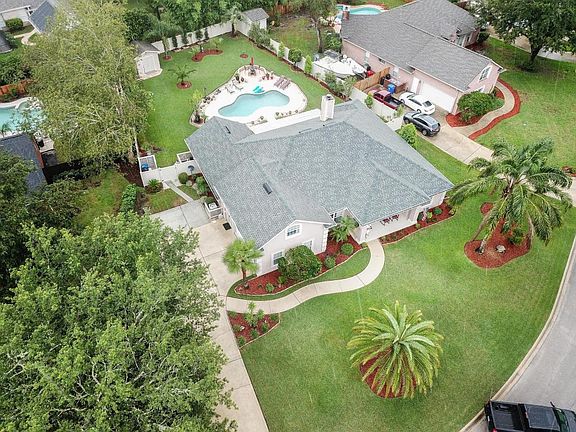 2nd image of 2416 Hawkcrest Dr E
