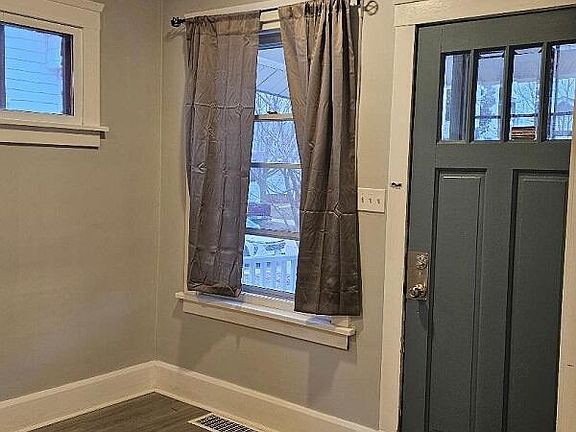 5th image of 1330 Hayes AVENUE