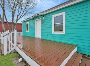 617 4th Ave N, Texas City, TX 77590