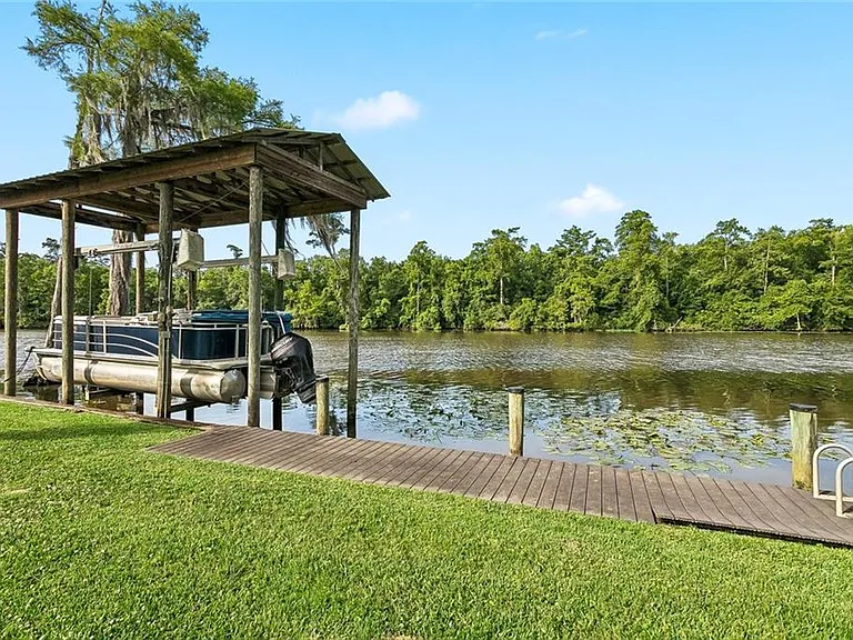 69037 Riverbend Dr — Photo 14