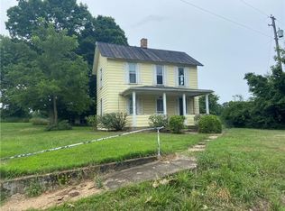 10110 Triadelphia Rd NW, Crooksville, OH 43731