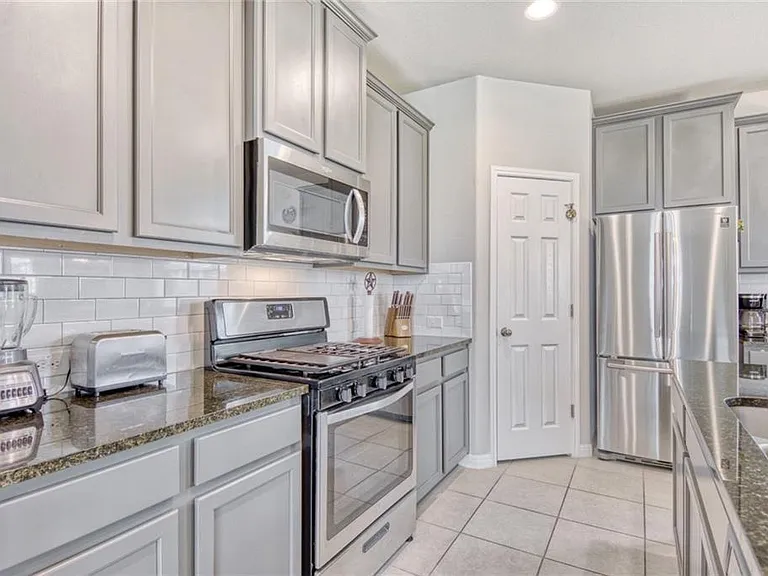 6410 Owl Creek Ln — Photo 6