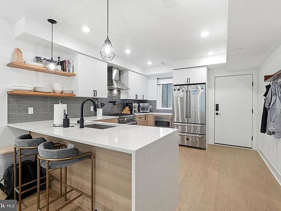 5th image of 705 S 19th St #6