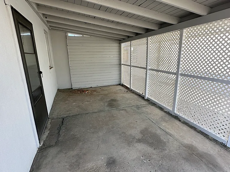 315 N Locke Ave — Photo 12