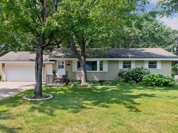 6050 5th St NE, Fridley, MN 55432
