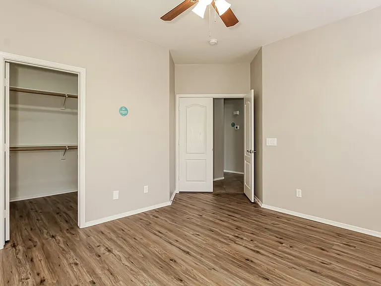 9450 W Ross Ave — Photo 10
