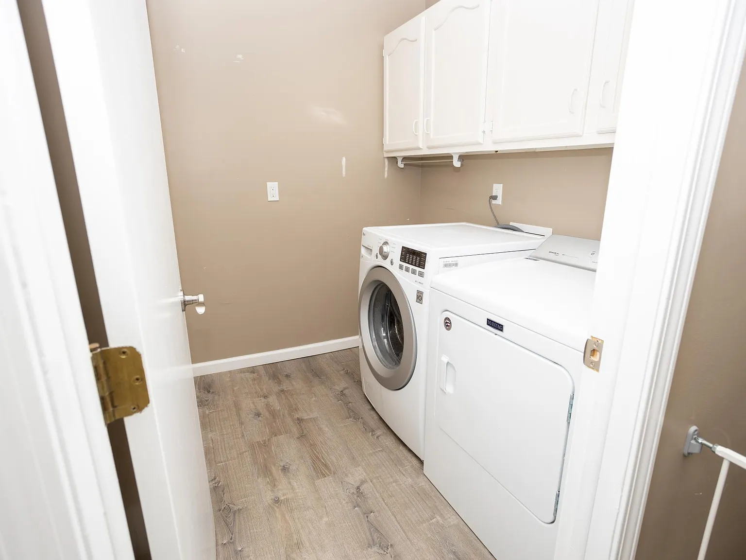 3 bed, 1897 sqft, $2,750 — Photo 2