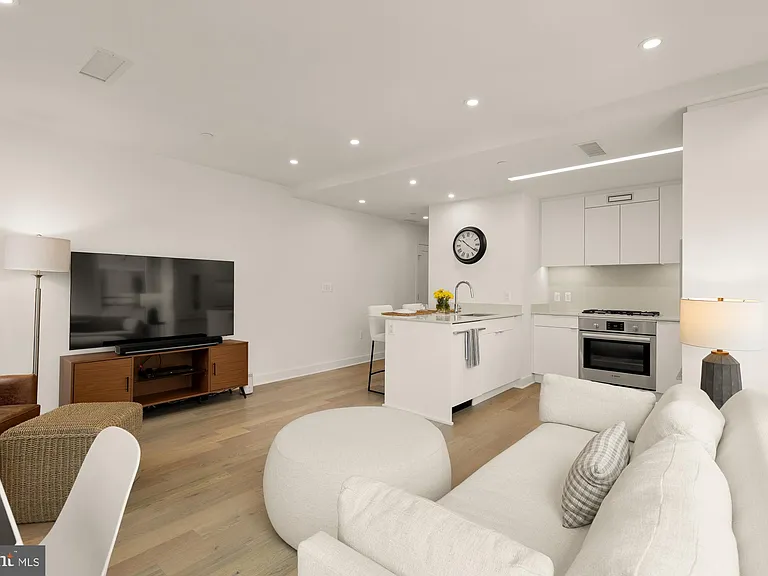 37 L St SE #507 — Photo 26