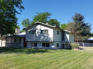 1114 S 70th Ave, Yakima, WA