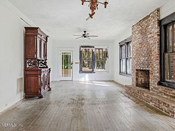 5th image of 4313 HIAWATHA Street