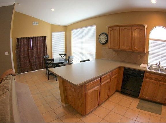 4th image of 917 Hunter Ln