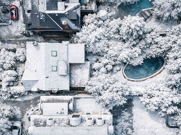 2nd image of 38 Dunvegan Rd