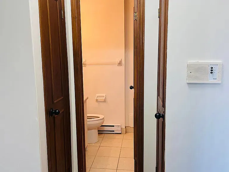 73 Roncesvalles Ave #2 — Photo 12