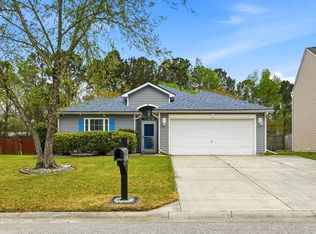 305 Sparkleberry Ln, Ladson, SC 29456