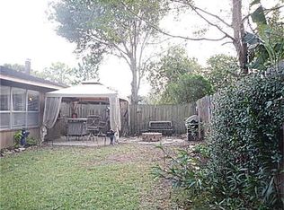 17515 Heritage Cove Dr, Webster, TX 77598