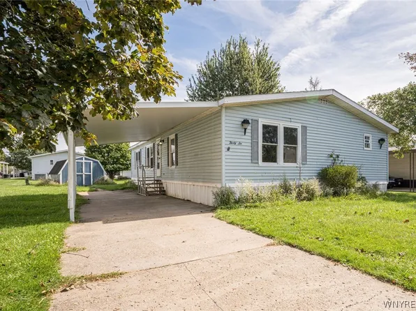 36 Melody Ln, Buffalo, NY 14225