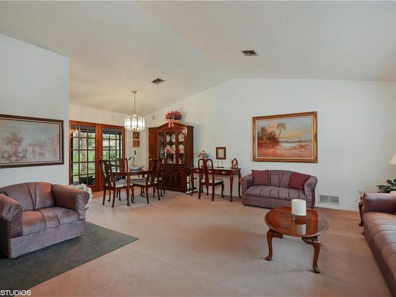 3rd image of 5760 Autumn Oaks Ln